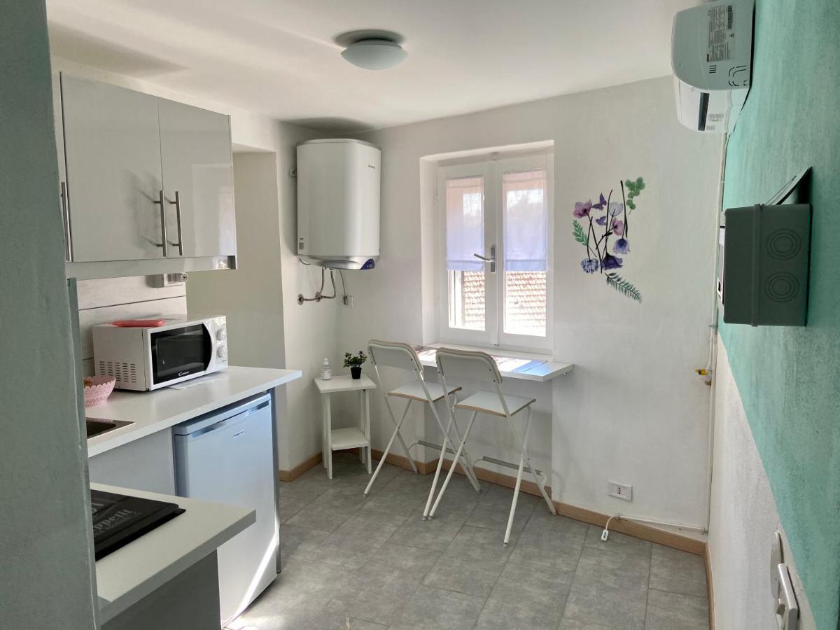 Il Nido Di Tiffany Apartamento Massino Visconti Exterior foto