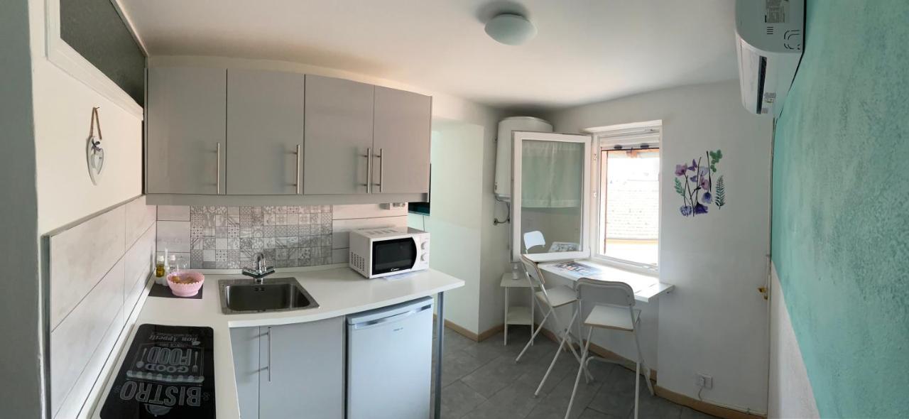Il Nido Di Tiffany Apartamento Massino Visconti Exterior foto