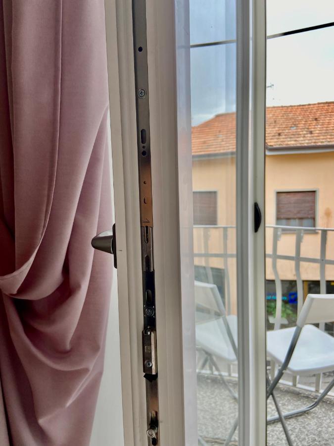 Il Nido Di Tiffany Apartamento Massino Visconti Exterior foto