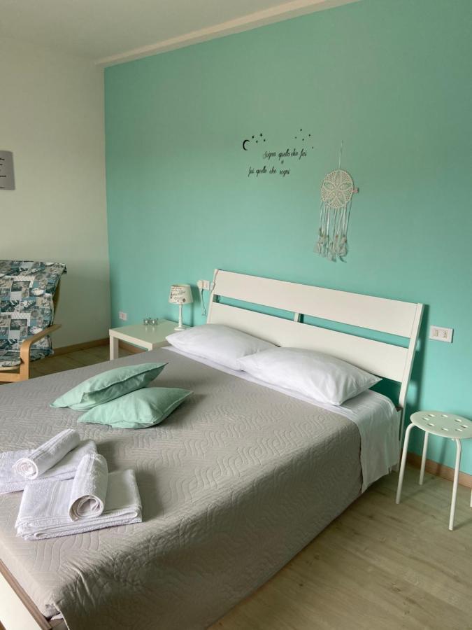 Il Nido Di Tiffany Apartamento Massino Visconti Exterior foto