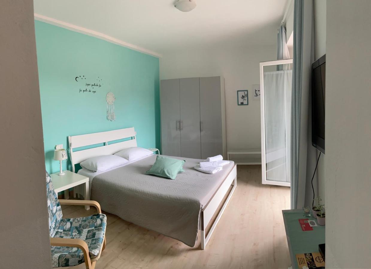 Il Nido Di Tiffany Apartamento Massino Visconti Exterior foto
