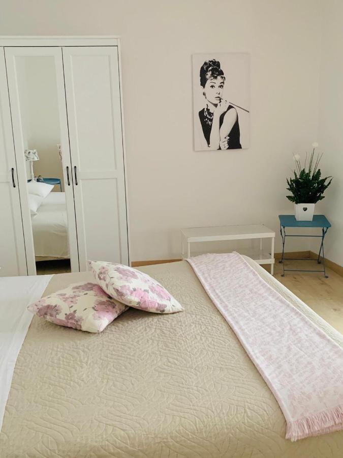 Il Nido Di Tiffany Apartamento Massino Visconti Exterior foto